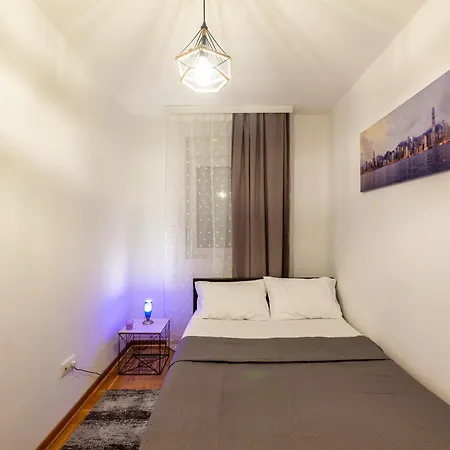 Apartment Six - Free Parking