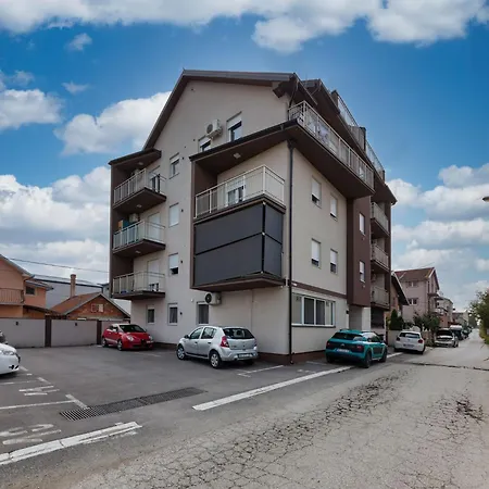 Apartment Six - Free Parking Belgrade